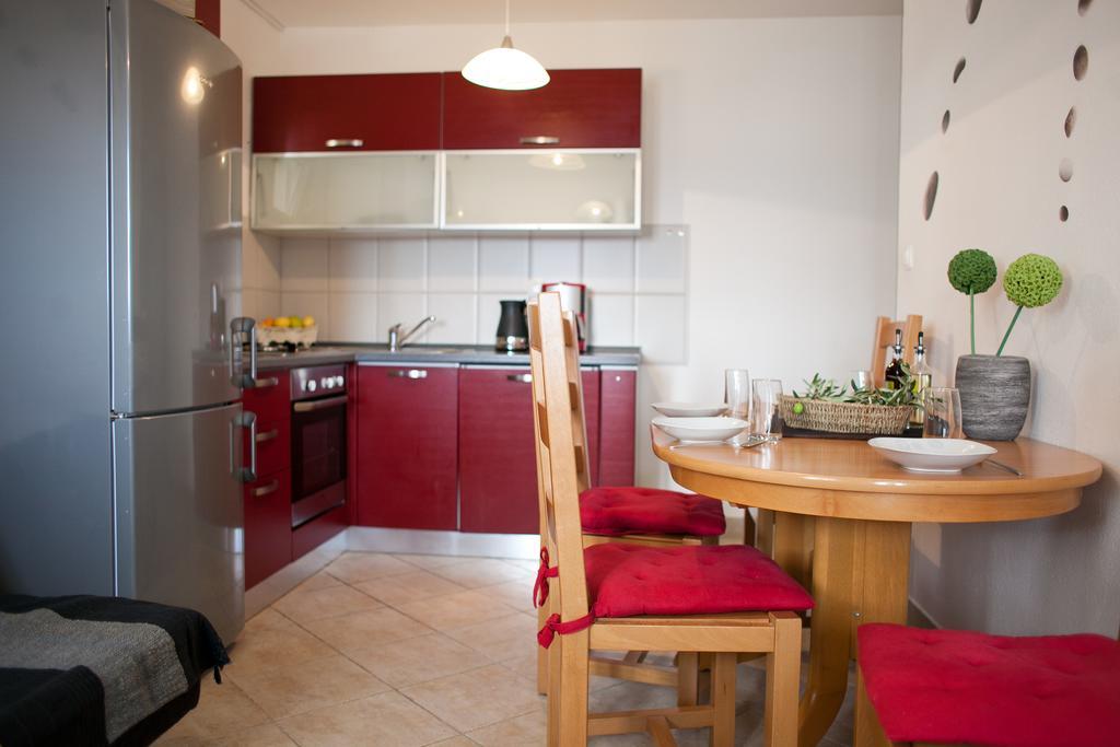 Apartments Mediterranea With Heated Pool Pisak Dış mekan fotoğraf