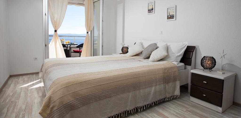 Apartments Mediterranea With Heated Pool Pisak Dış mekan fotoğraf